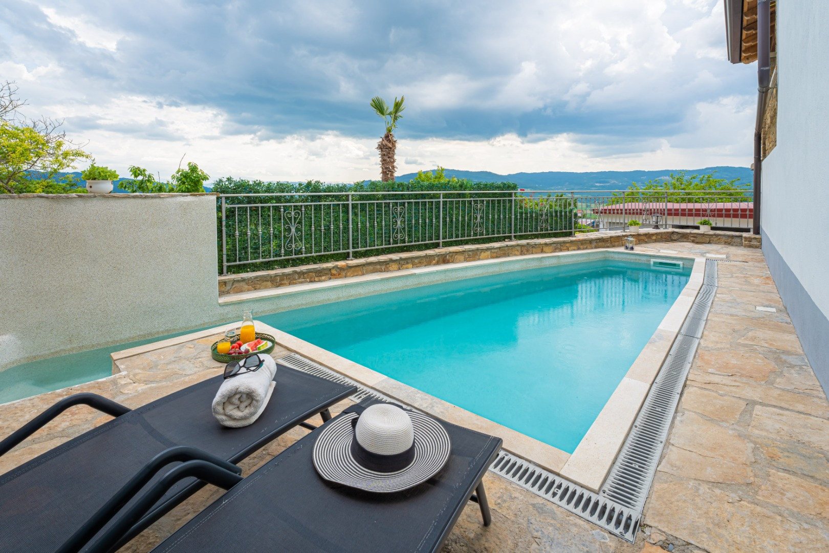 Belveder Motovun - Energy-efficient holiday home with a heated pool, Belveder Motovun - holiday home with heated pool, Pigini - Motovun, Istria Livade
